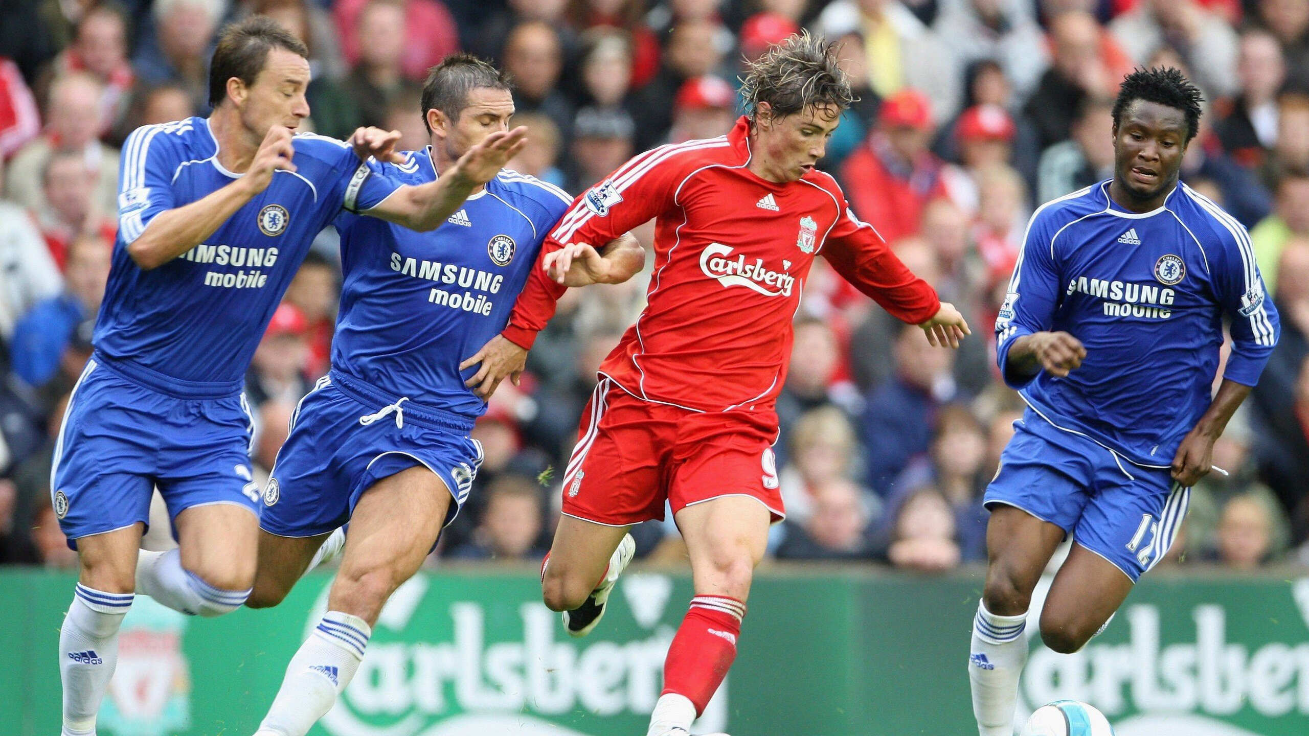 F1赛车赛场焦点！葡萄牙队对阵巴西队，关键一战，双方鏖战至最后一刻